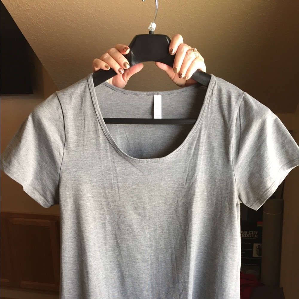 Lularoe XL Solid Gray Classic Tee-EUC